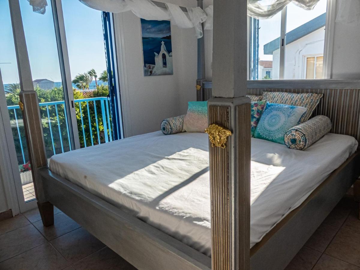 Greek Island Style 2 Bedroom Villa With Pool Next To The Sea Larnaca Ngoại thất bức ảnh