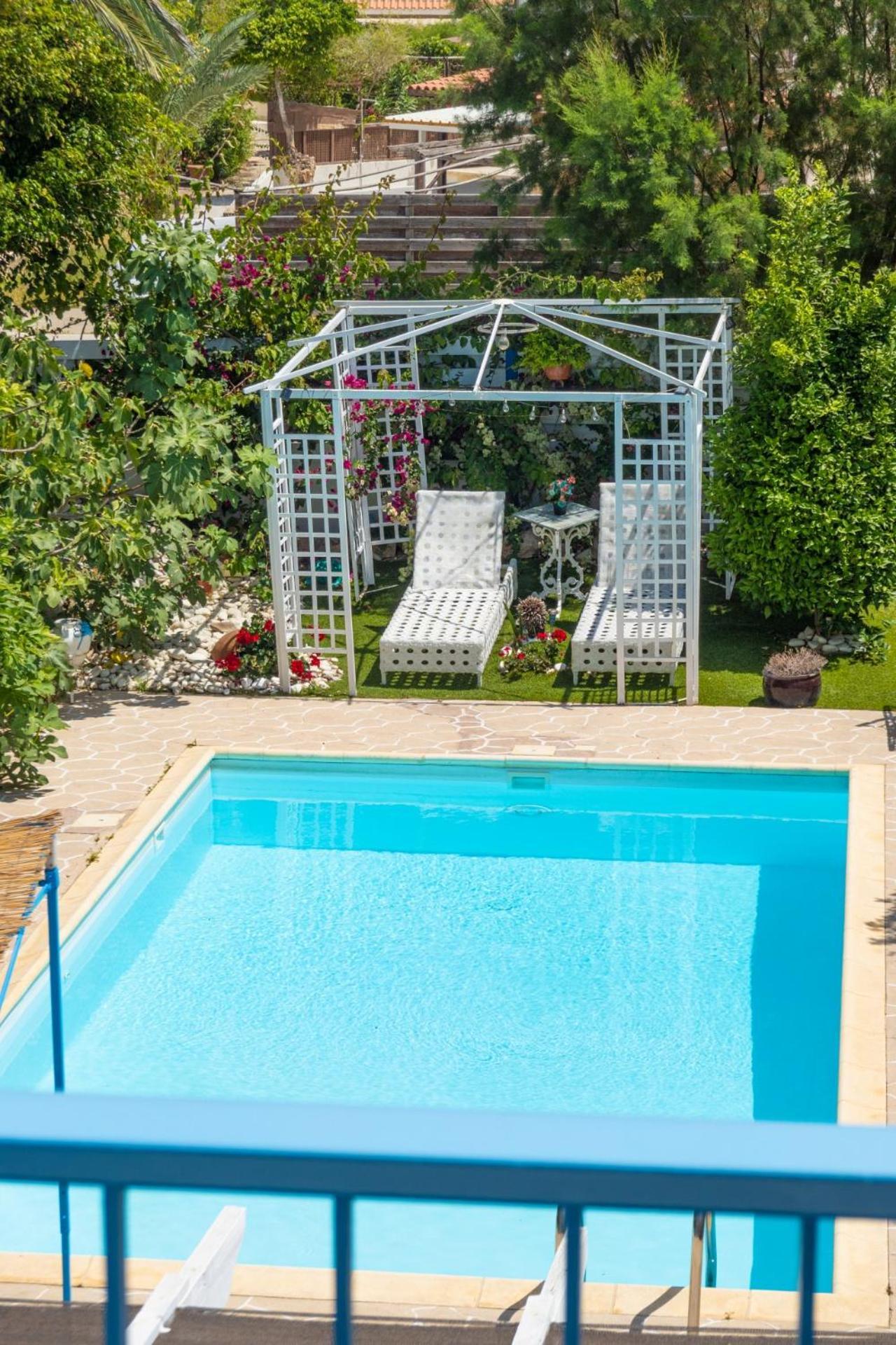 Greek Island Style 2 Bedroom Villa With Pool Next To The Sea Larnaca Ngoại thất bức ảnh